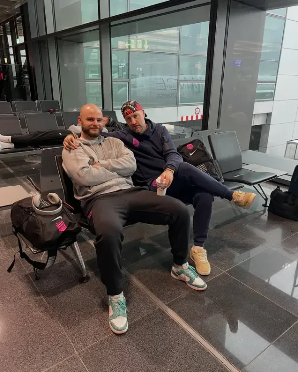 THE PINK CREW IS ON THE MOVE🩷🌍